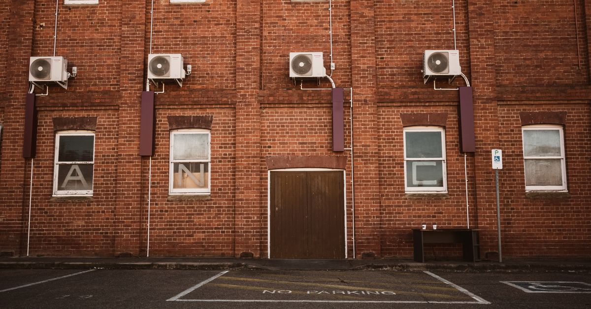 The Role of Maintenance in Extending the Lifespan of Your AC System